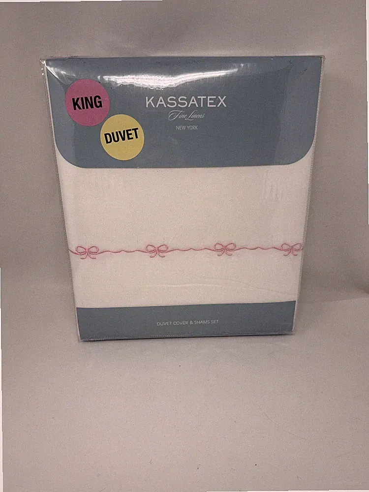 Kassatex Fine Linens New York King Duvet Cover and Shams Set - 300 Thread Count